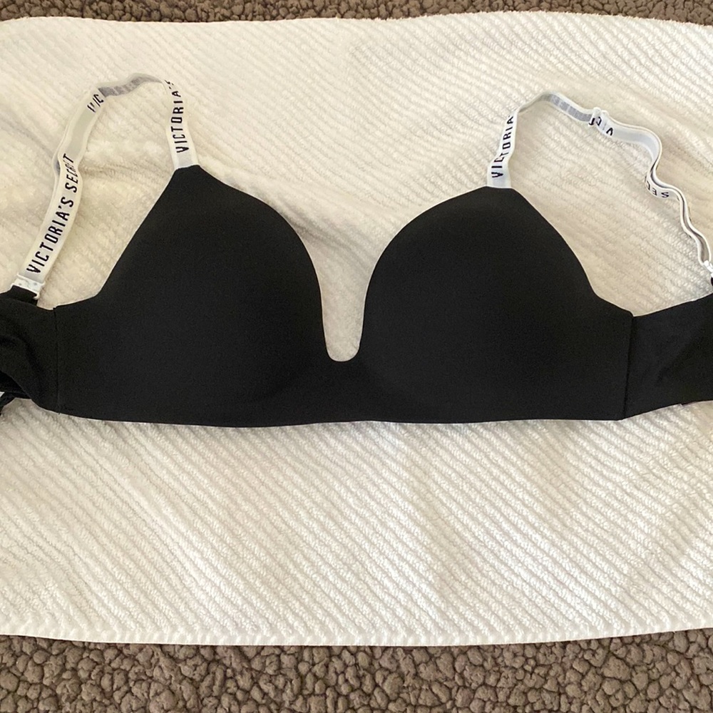 Victoria’s Secret T-Shirt Lightly Lined Wireless Bra